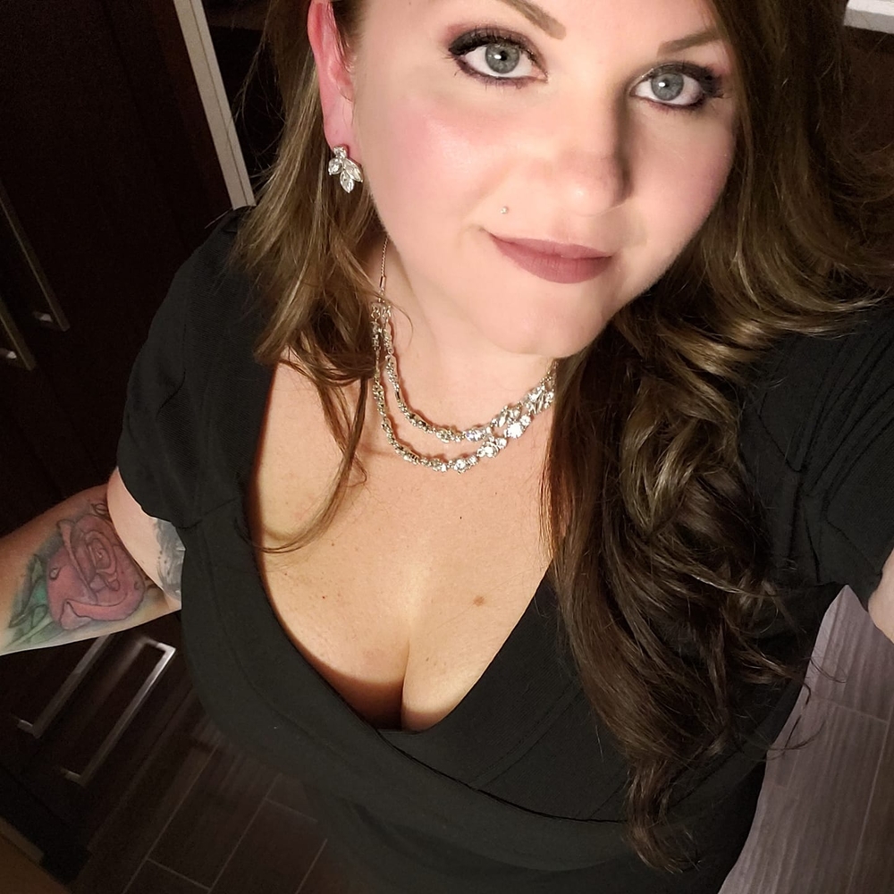 Meet your Posher, Crystal